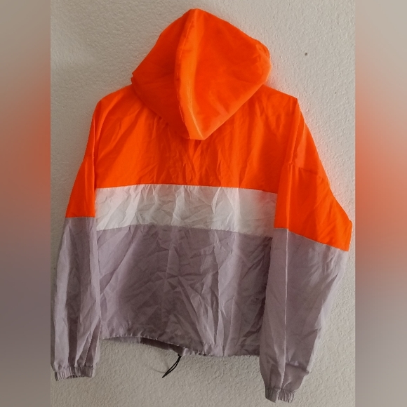 LADIES WIND BREAKER - Picture 2 of 2